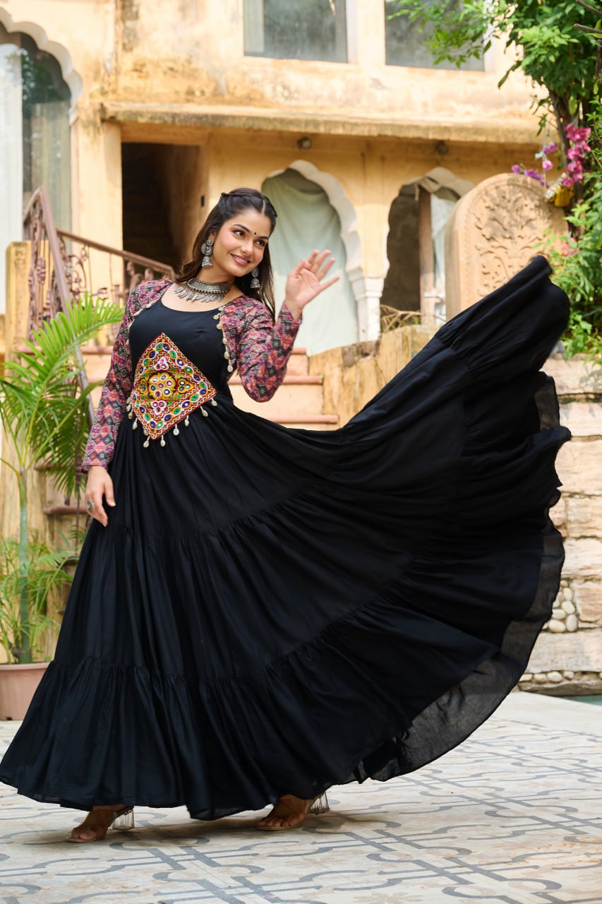 Kutchi Gamthi Embroidered Work Gown
