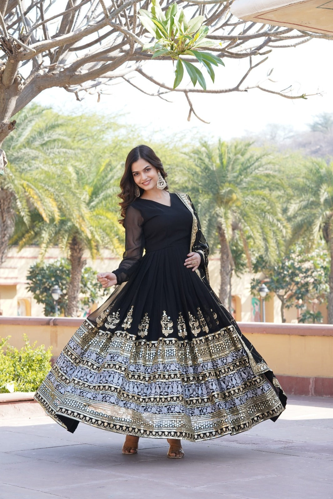 Elegant and beautiful Gown with Zari, Sequins and threadwork