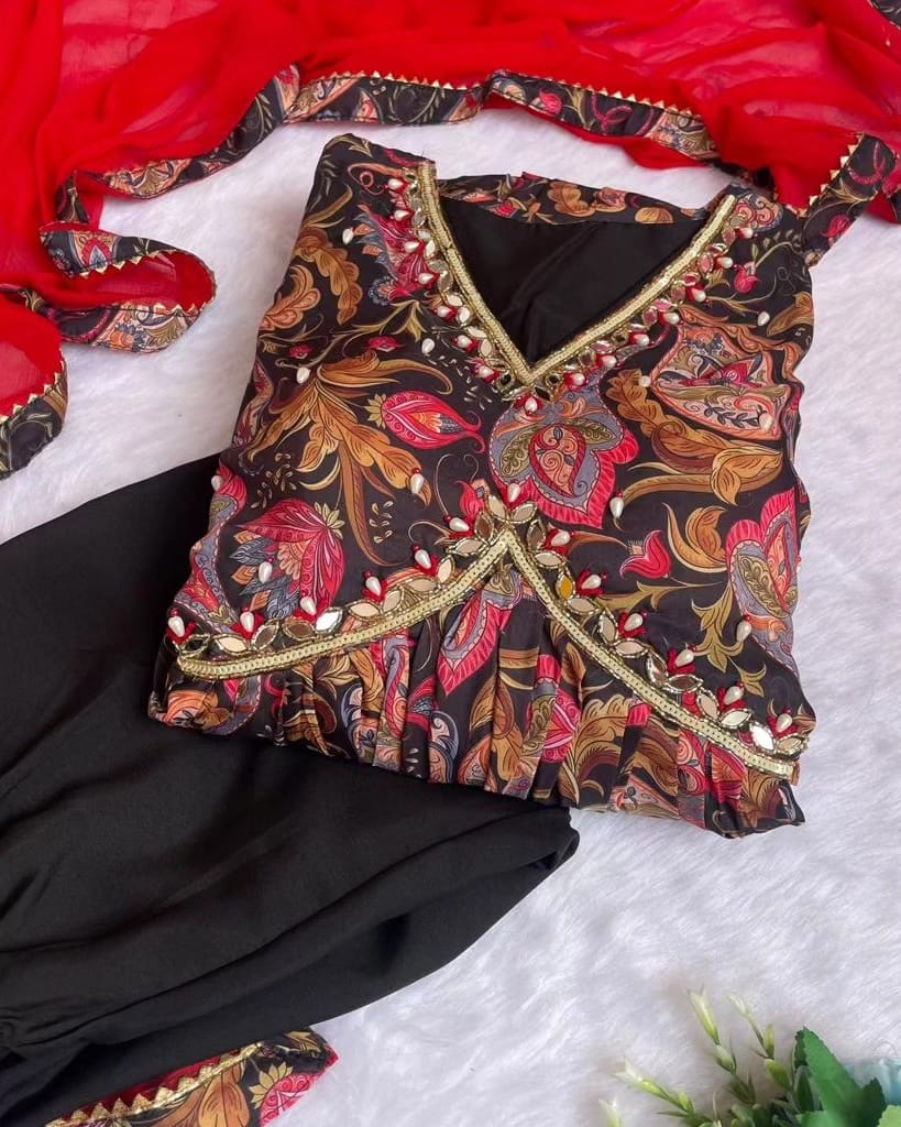 Alia Cut Lily Print Suit