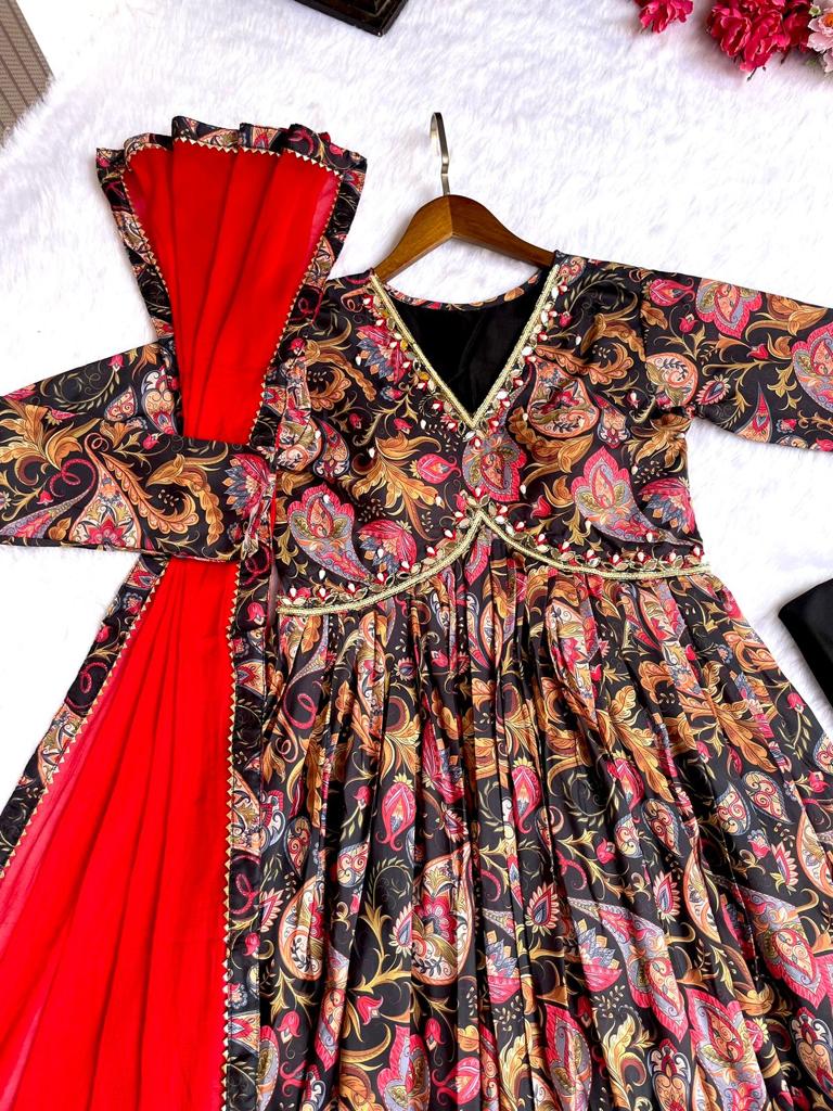 Alia Cut Lily Print Suit