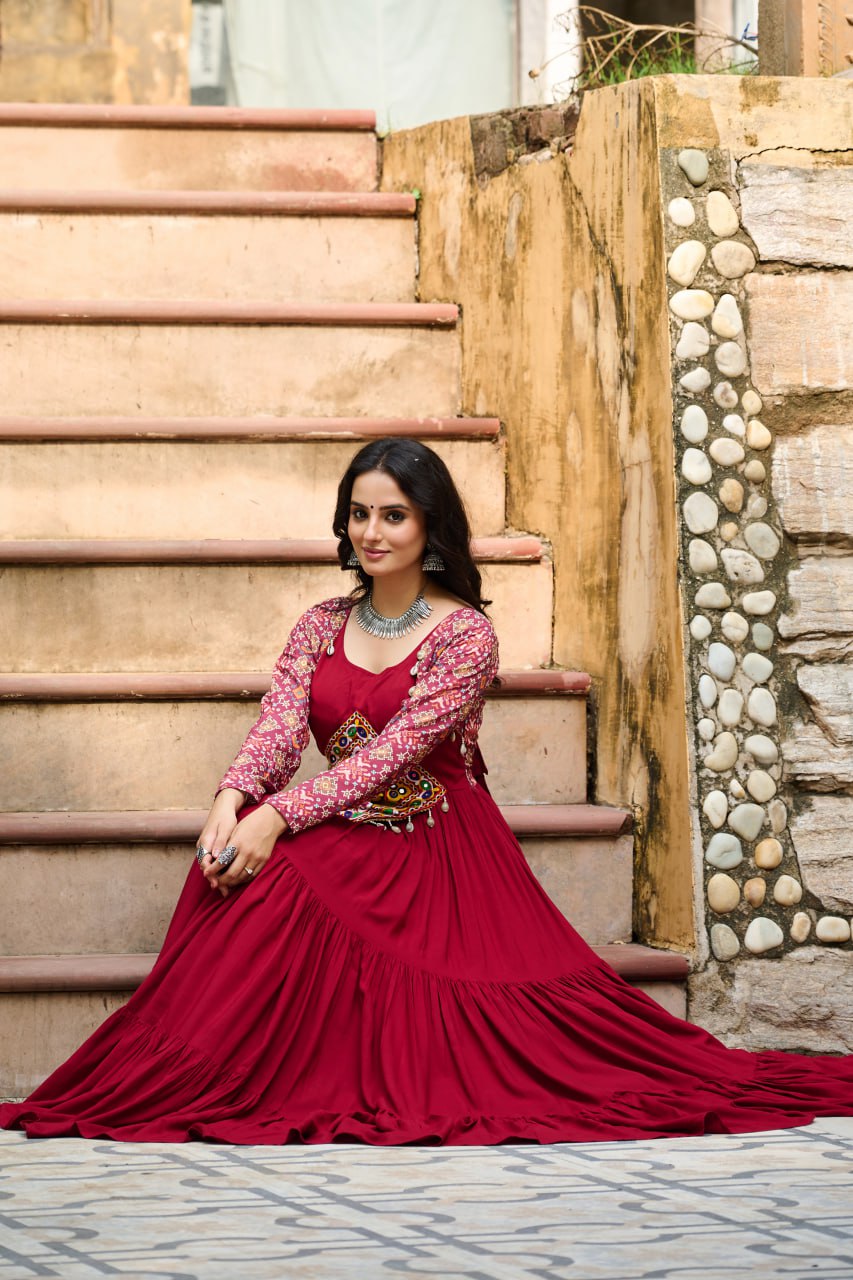 Kutchi Gamthi Embroidered Work Gown