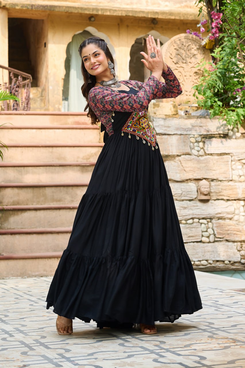 Kutchi Gamthi Embroidered Work Gown
