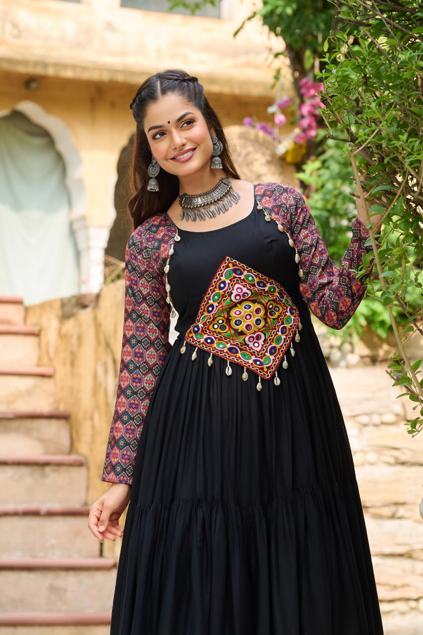 Kutchi Gamthi Embroidered Work Gown
