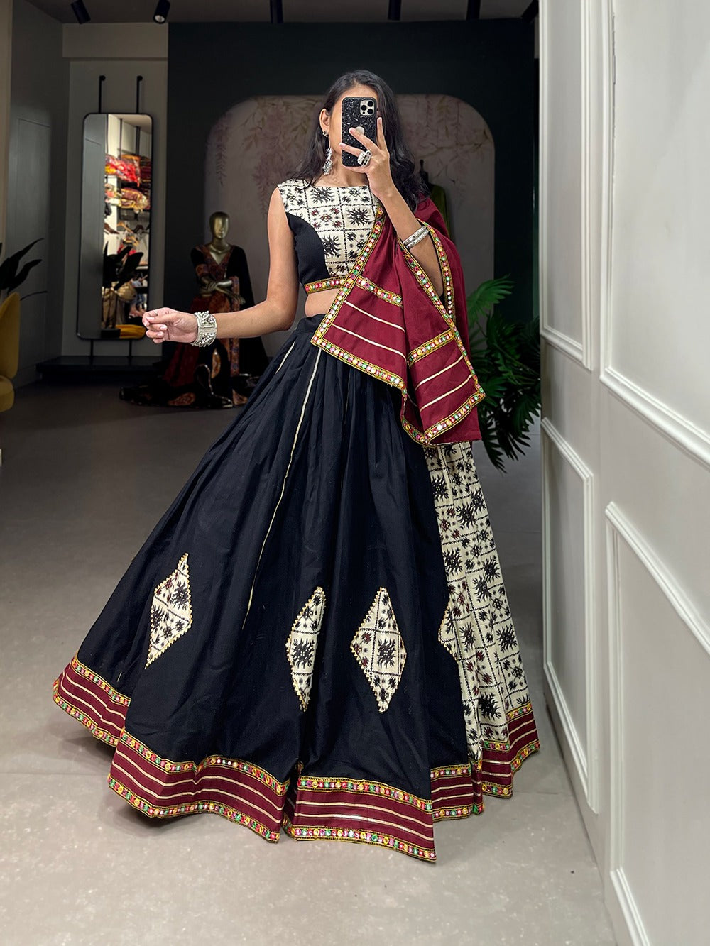 Elegant Lehenga for Navratri look