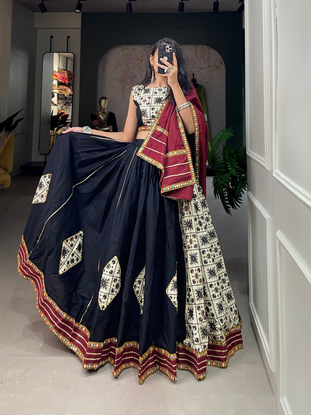 Elegant Lehenga for Navratri look