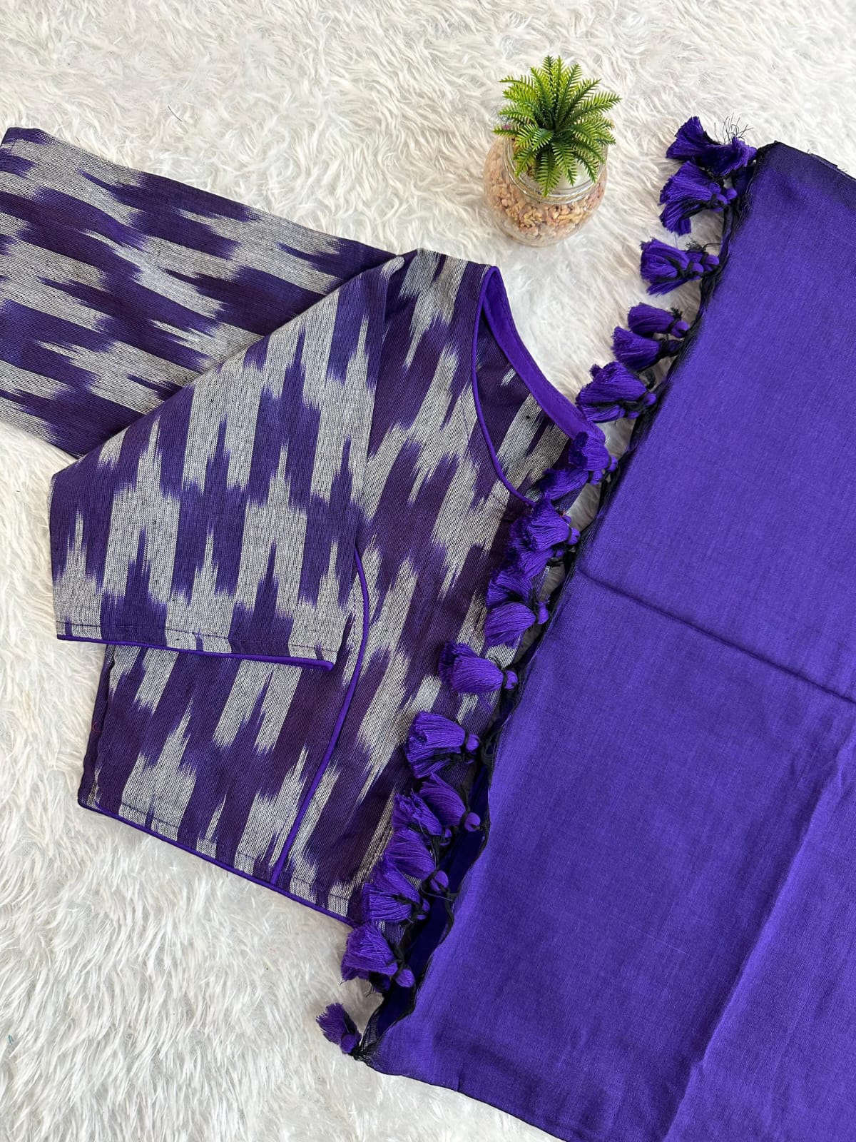 Pure Cotton Handloom Saree with Ikkat Blouse