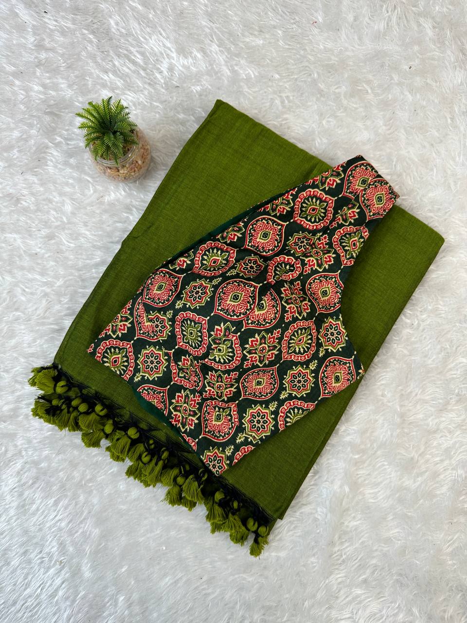 Niharika Pure Cotton Handloom Saree with Stitched blouse